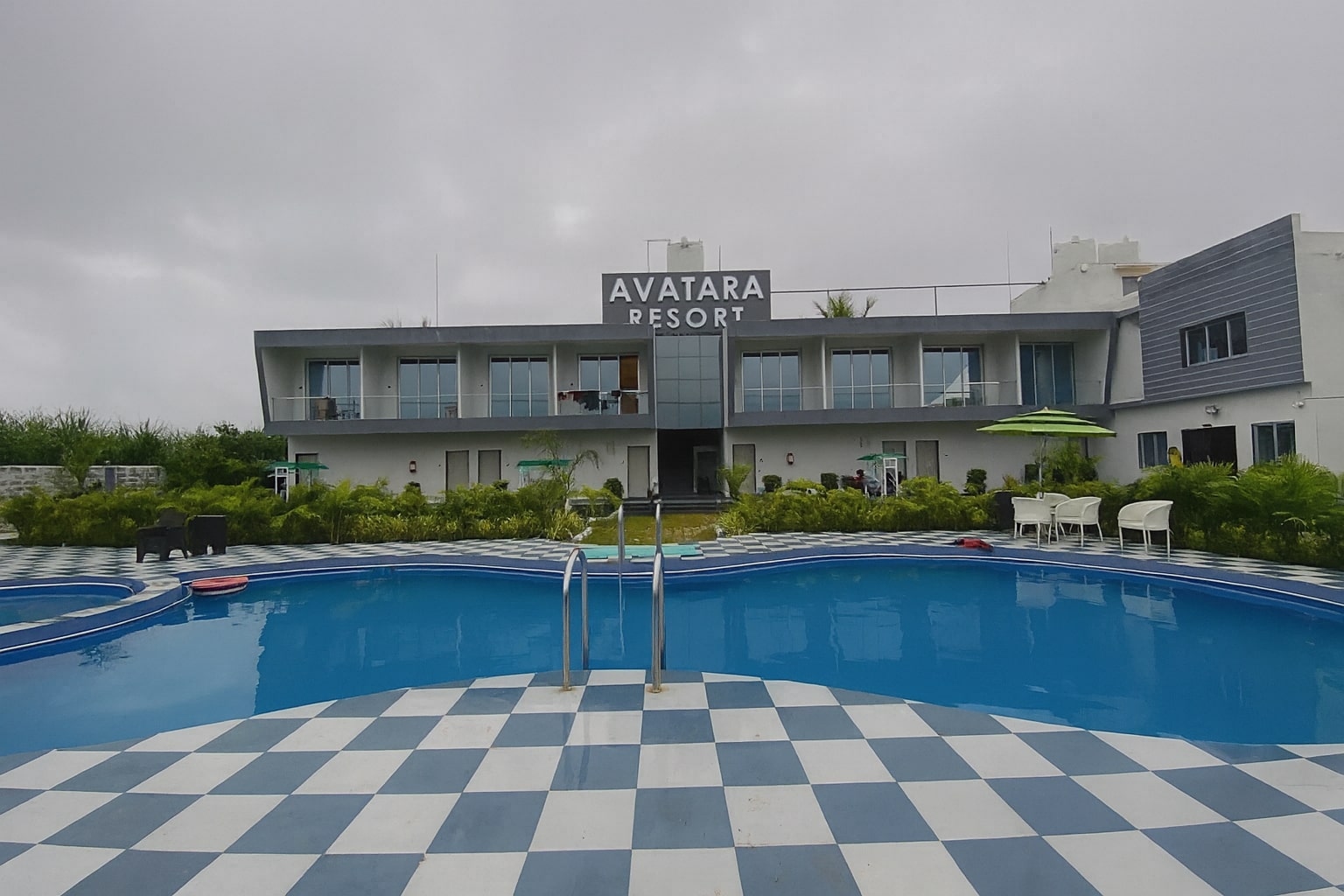 Pool at Avatara
